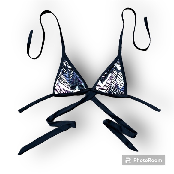 Victoria’s Secret Wrap Around Bikini Top - Picture 4 of 6